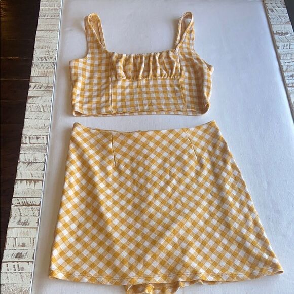 Yellow Gingham Crop Top and Skirt Set - Picture 1 of 8